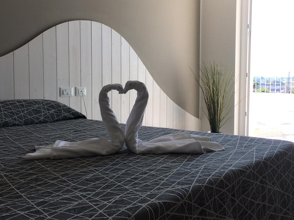 Hotel Letizia Фолоника Екстериор снимка