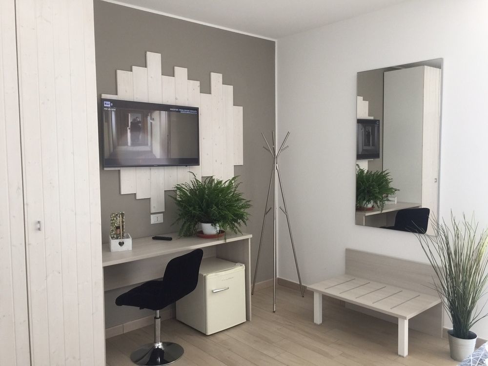 Hotel Letizia Фолоника Екстериор снимка